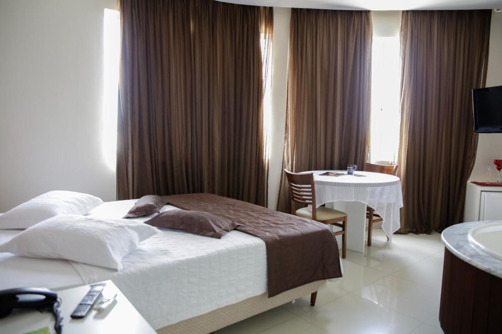 Hotel Emacite Flex Mafra Ngoại thất bức ảnh
